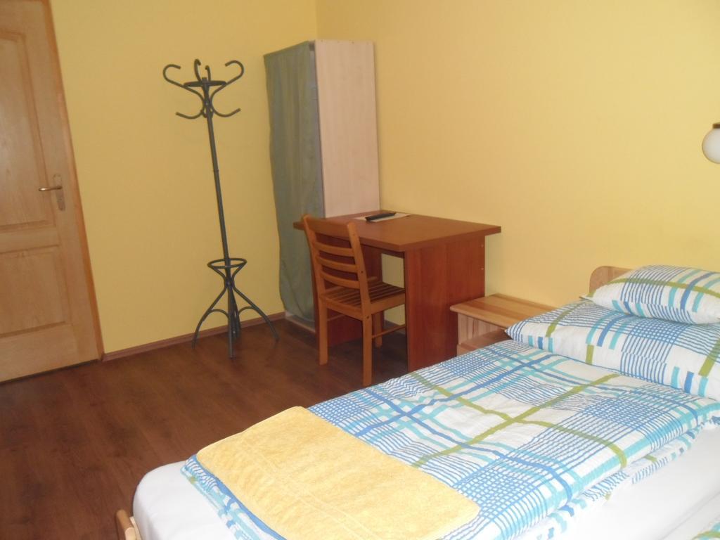 Attila Vendeghaz Tapioszentmarton Hotel Екстериор снимка